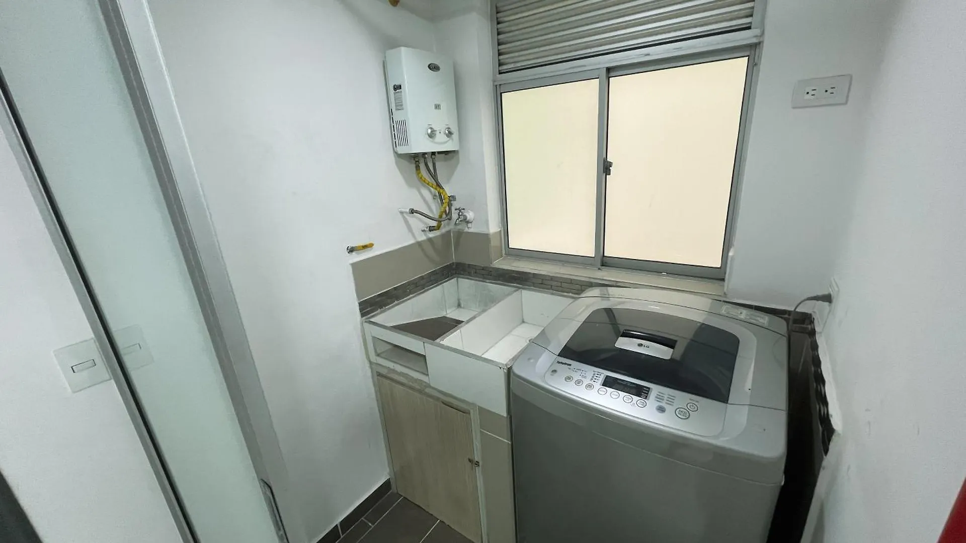 Comodo Y Amplio Apartamento En Laureles Medellín