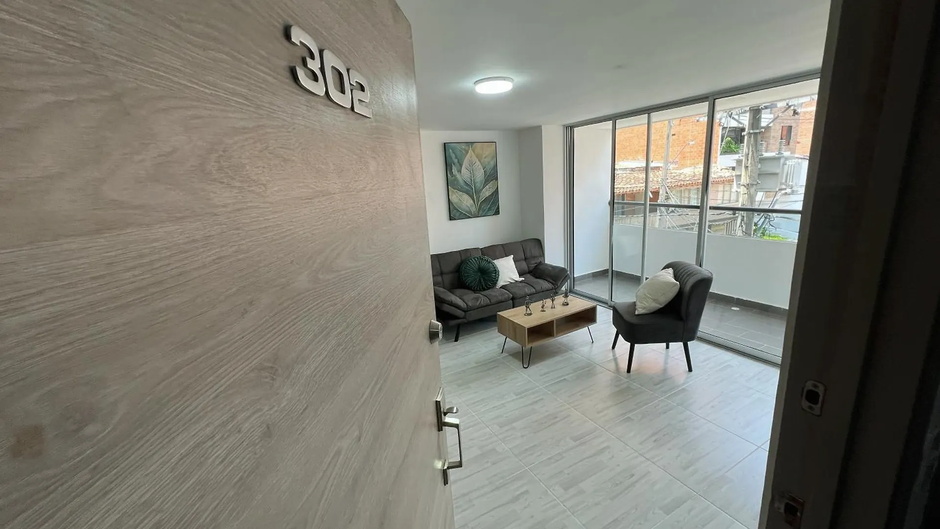 Comodo Y Amplio Apartamento En Laureles Medellín Colombia