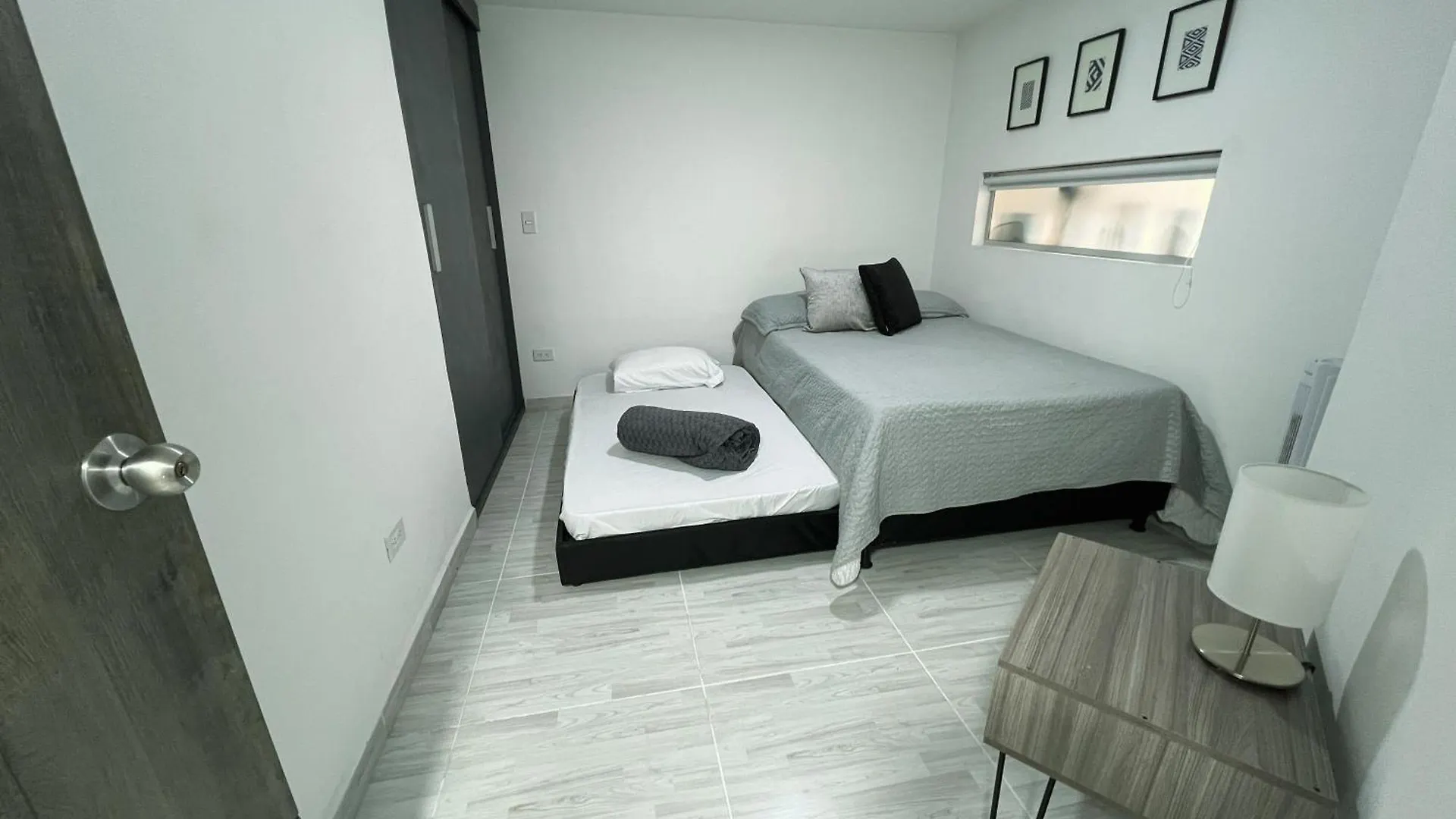 Comodo Y Amplio Apartamento En Laureles Medellín 0*,