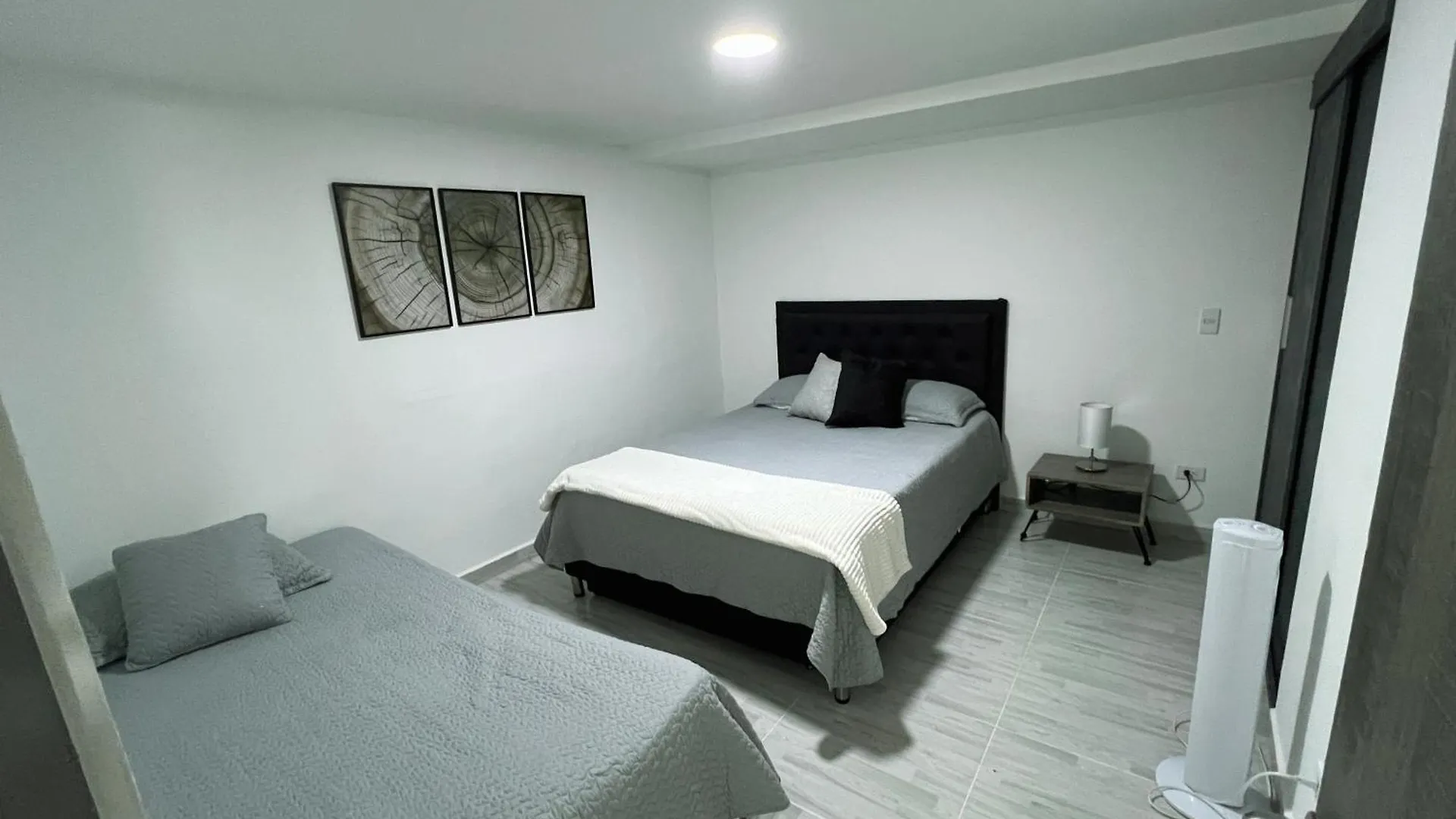 Comodo Y Amplio Apartamento En Laureles Medellín